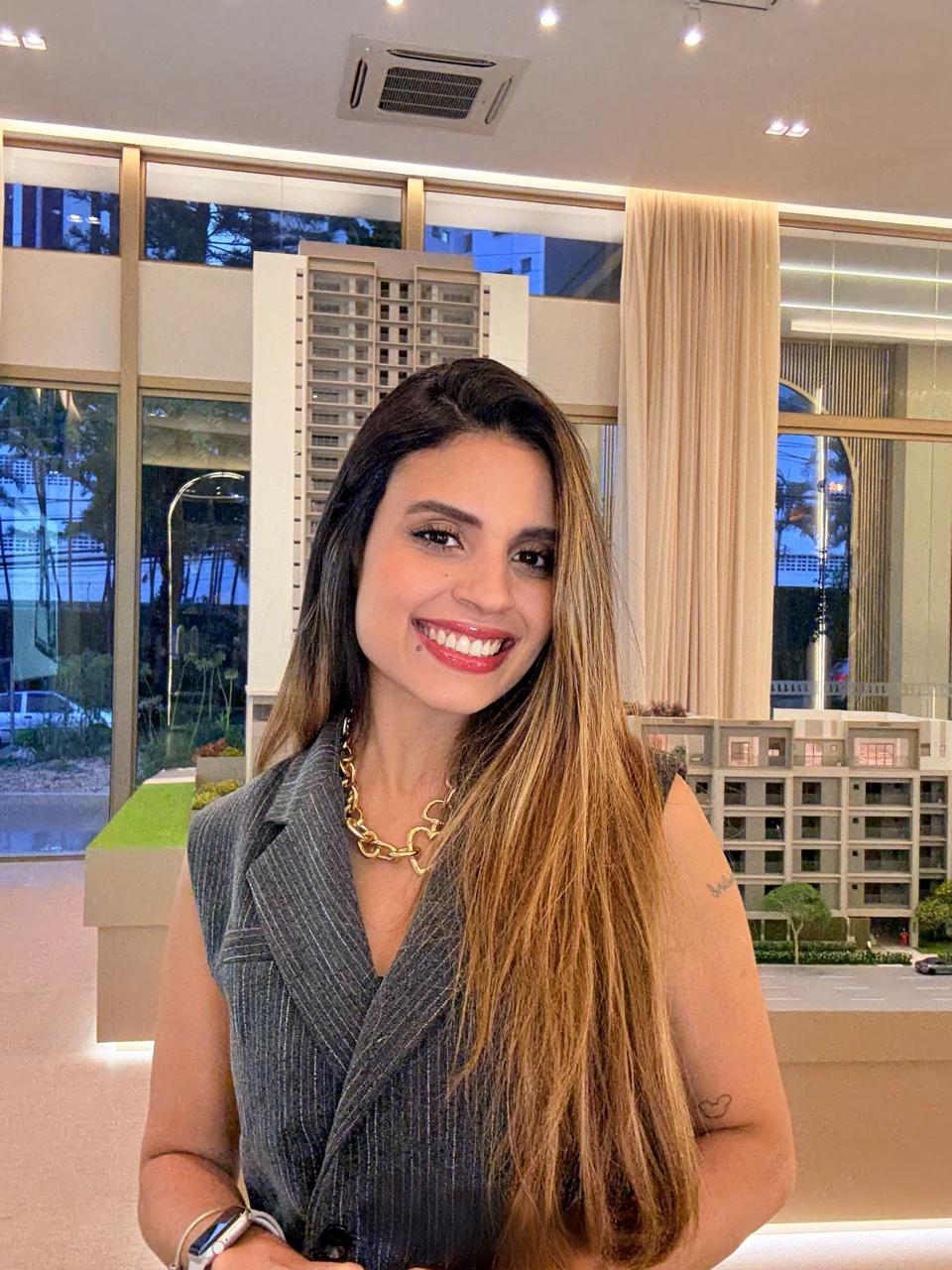 Gaby Fernanda - Especialista Cyrela